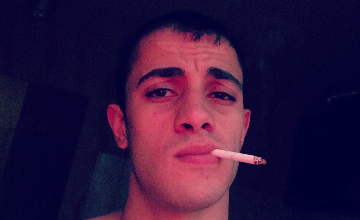  ,   Matar, 32 ,   