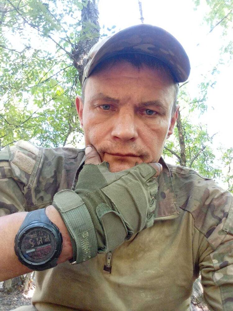  ,   Denis, 43 ,   ,   , c 