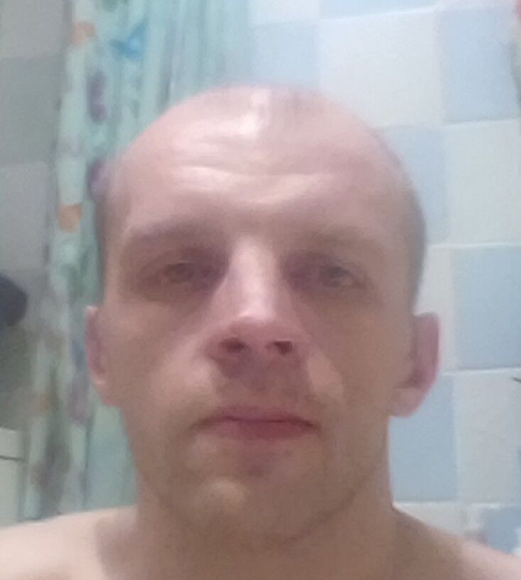  12988422  Maks, 40 ,    