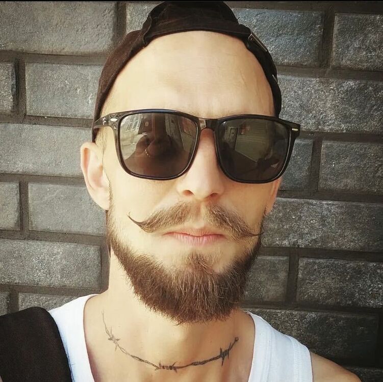  46906662  , 37 ,    