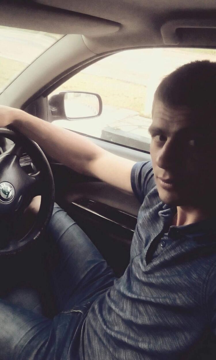  53450622  Sergei, 31 ,    