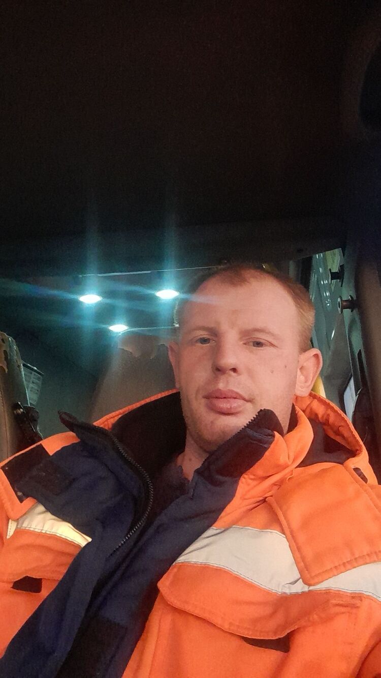  40170092  , 32 ,    