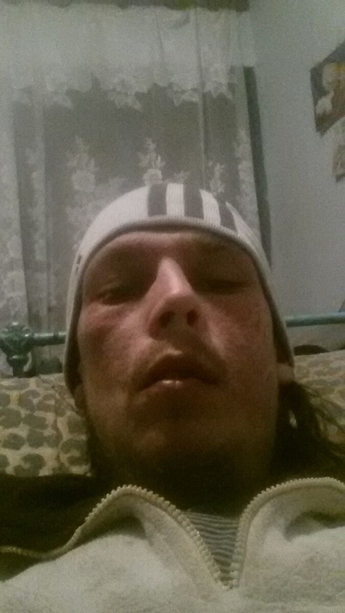  15328882  Sergij, 32 ,    