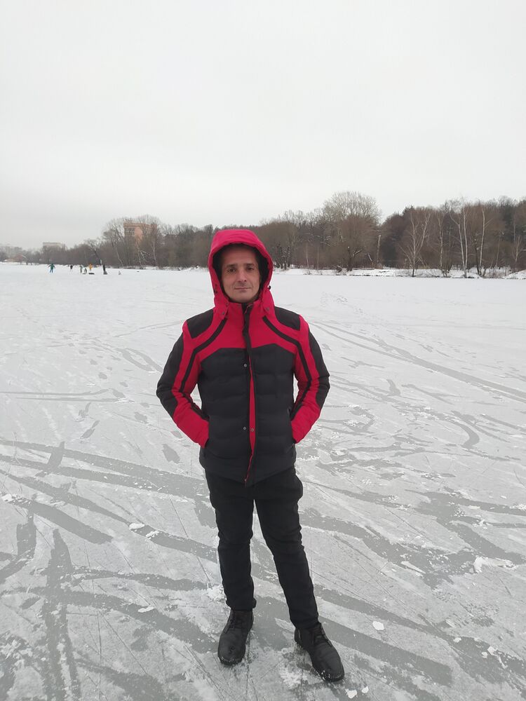  49938142  Xalid, 45 ,    