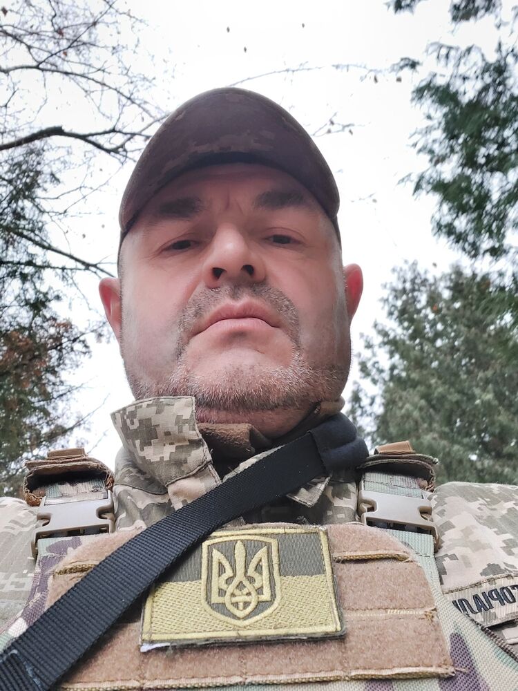  ,   Valerii, 53 ,   c 