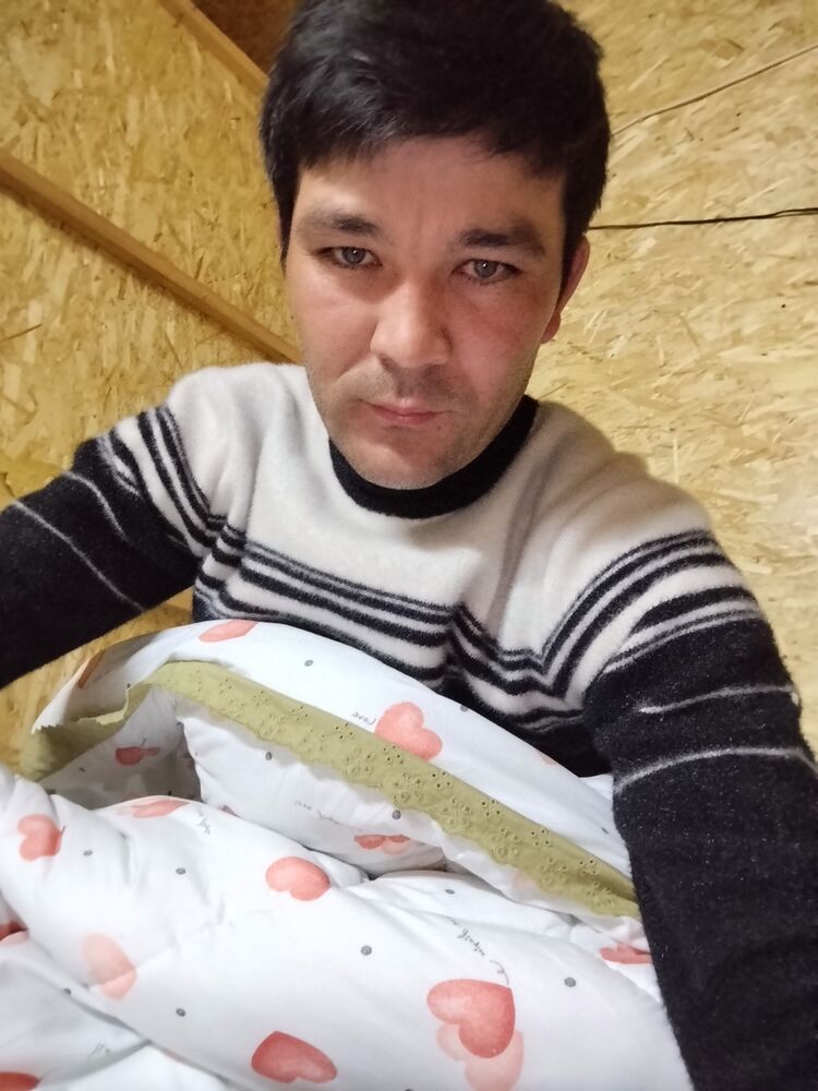  ,   Ikrom, 31 ,   ,   