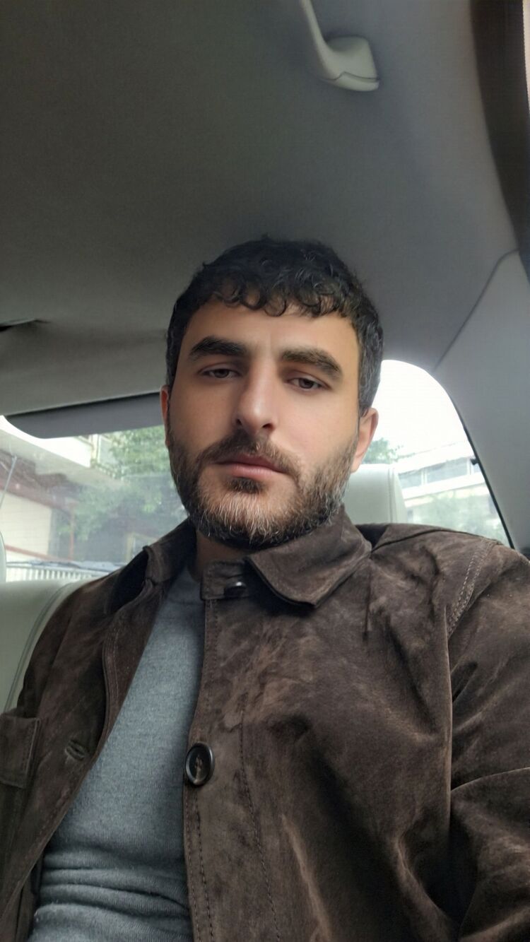  54055242  Saba, 33 ,    Thessaloniki