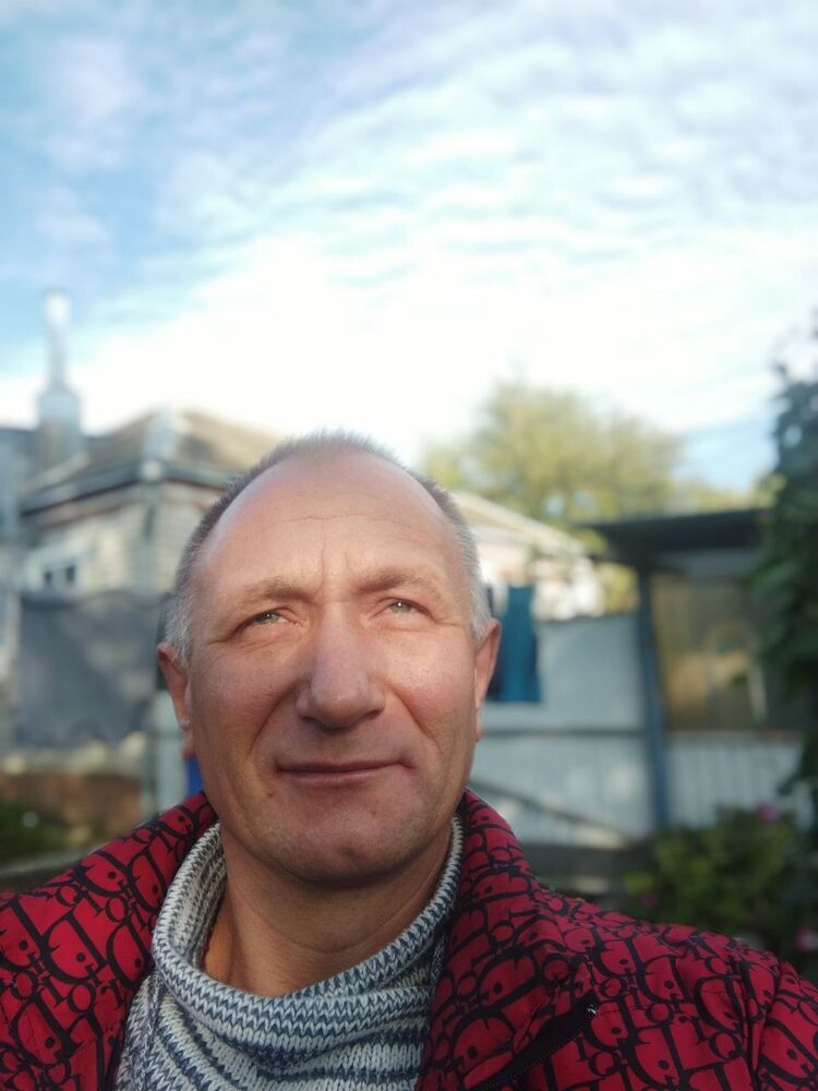  29727482  Mikhail, 48 ,    