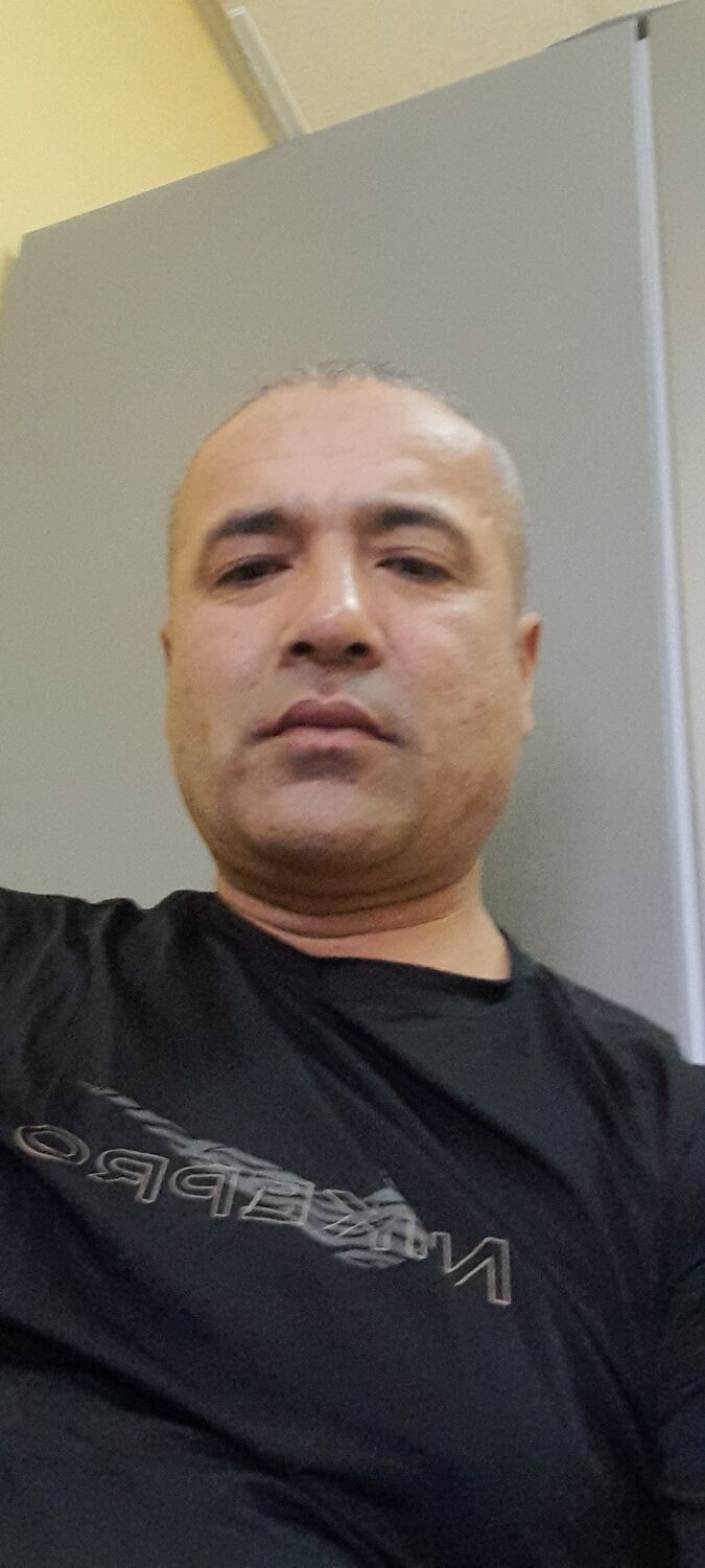 49930822  Faruh, 44 ,    