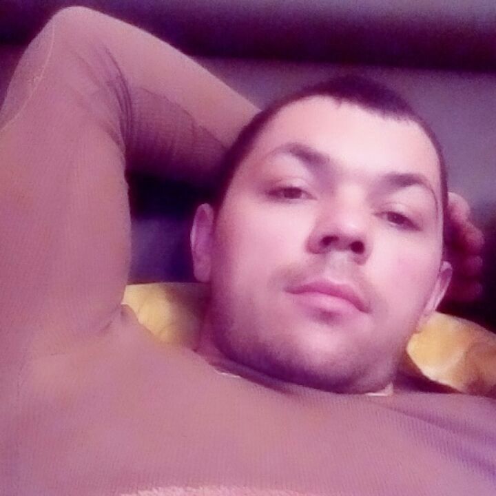  ,   Artur, 36 ,   ,   , c 