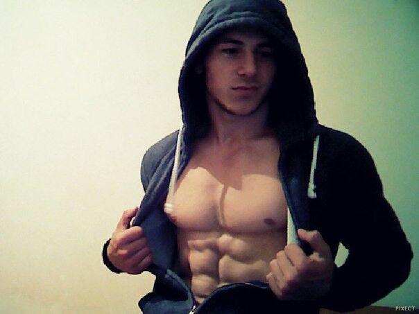  6323682  Anton, 32 ,    