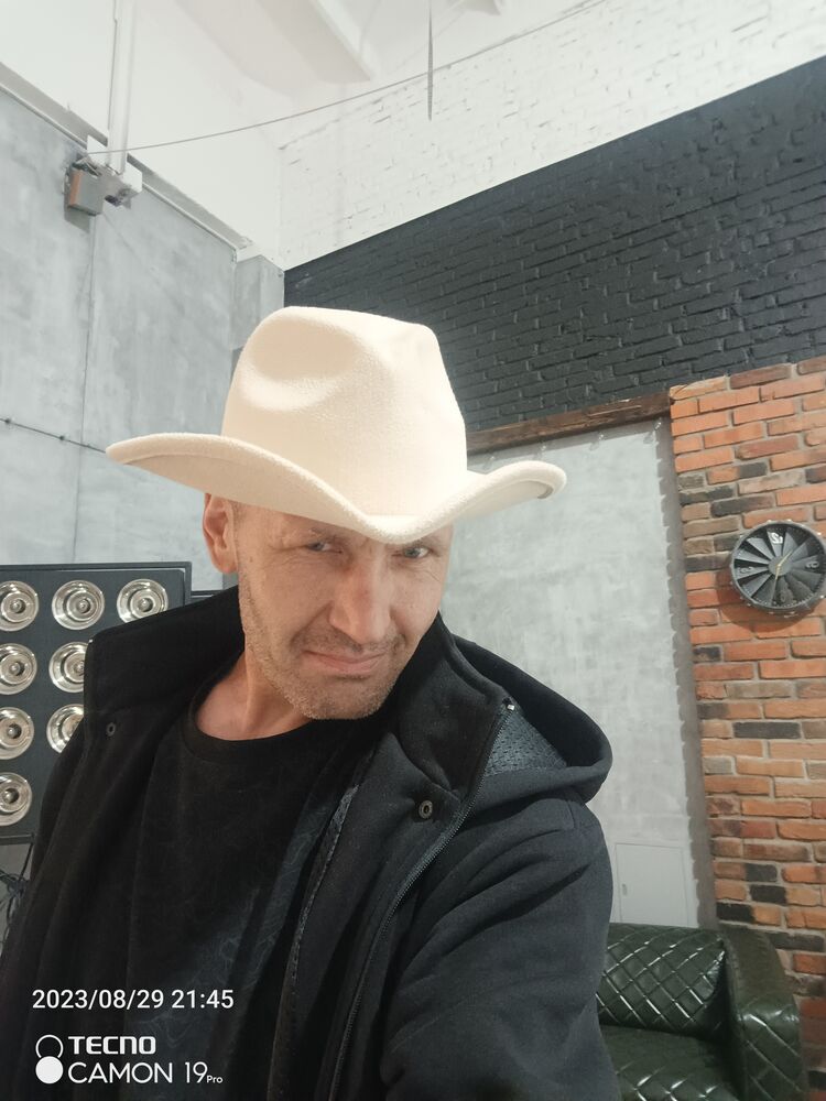  37361102  , 49 ,    