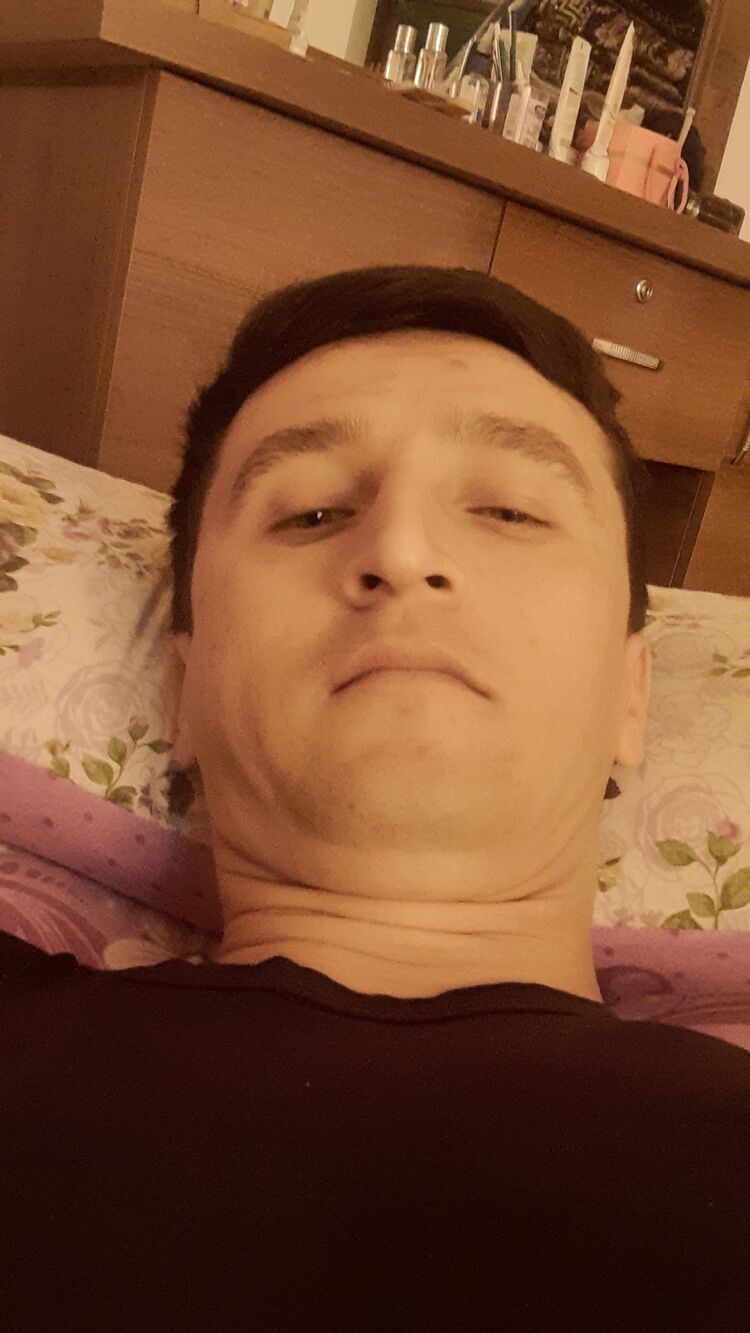  31737822  Farhod, 33 ,    