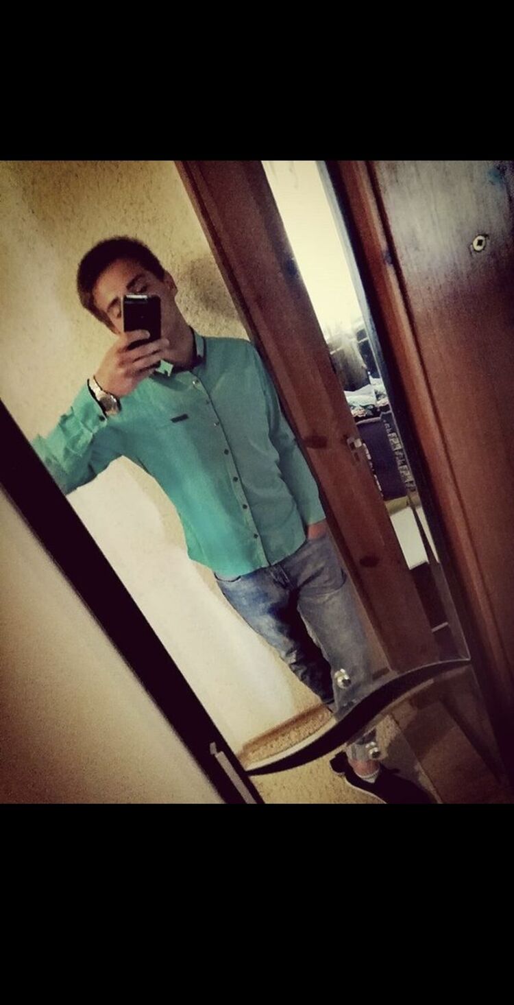  45083842  , 28 ,    