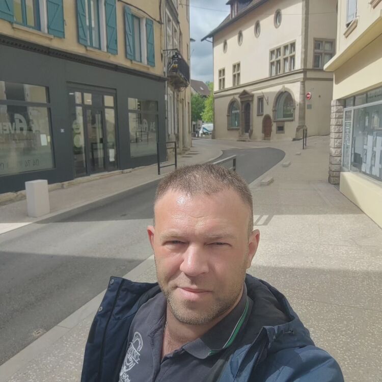  43085292  , 40 ,    Bielany Wroclawskie