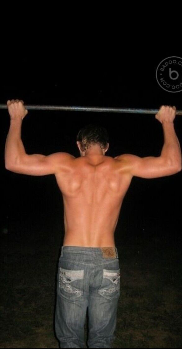  13729932  Sergei, 33 ,    