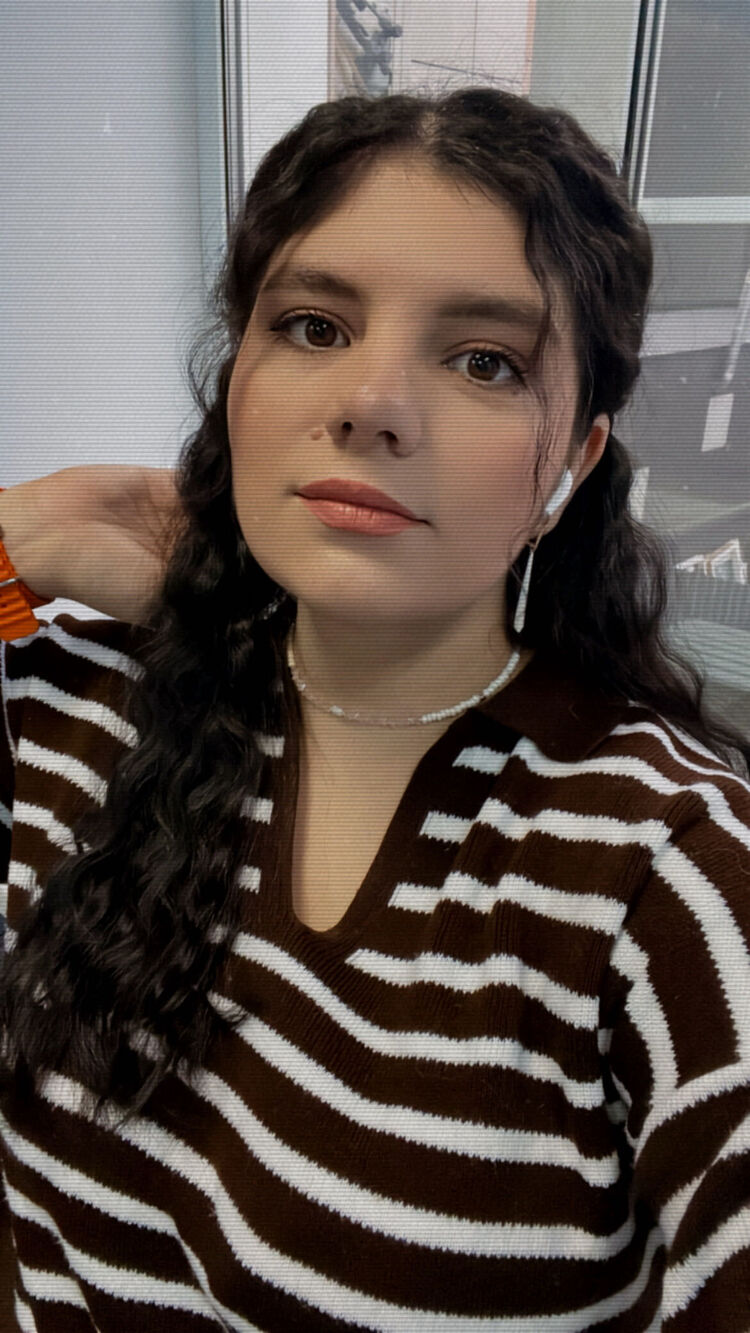  49677762  , 29 ,    
