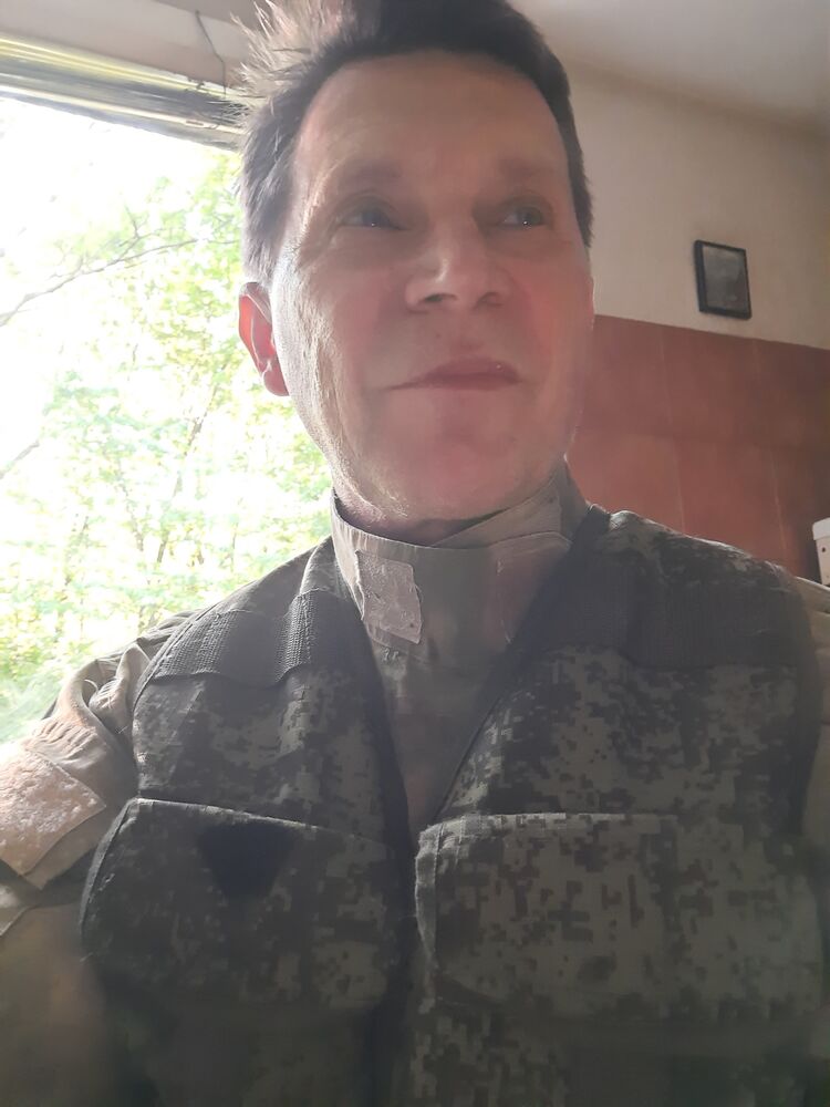  30404032  Vasilij, 50 ,    