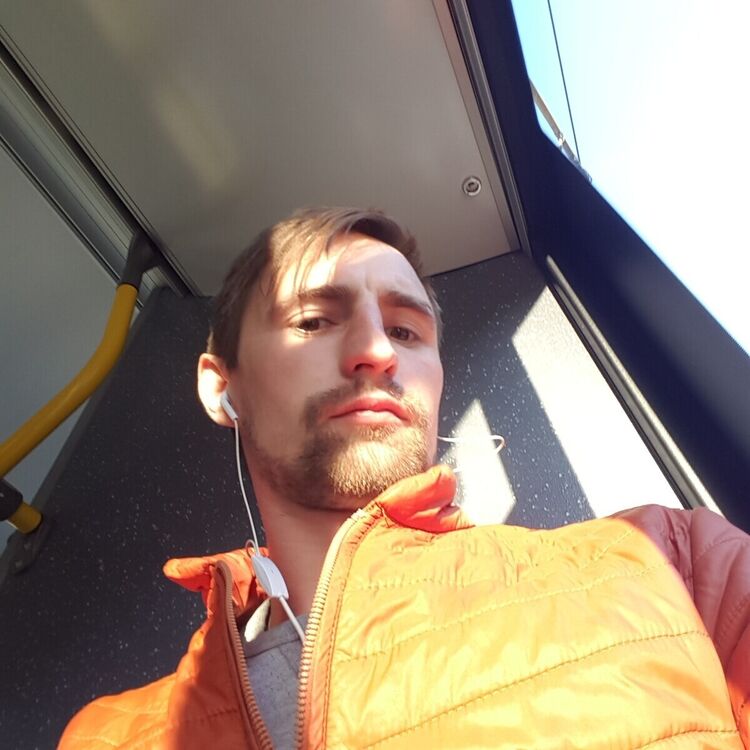  ,   Mihails, 37 ,   ,   , c 