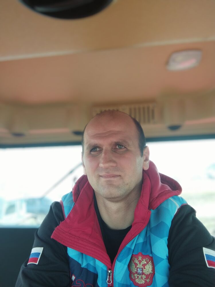  44368352  , 35 ,    