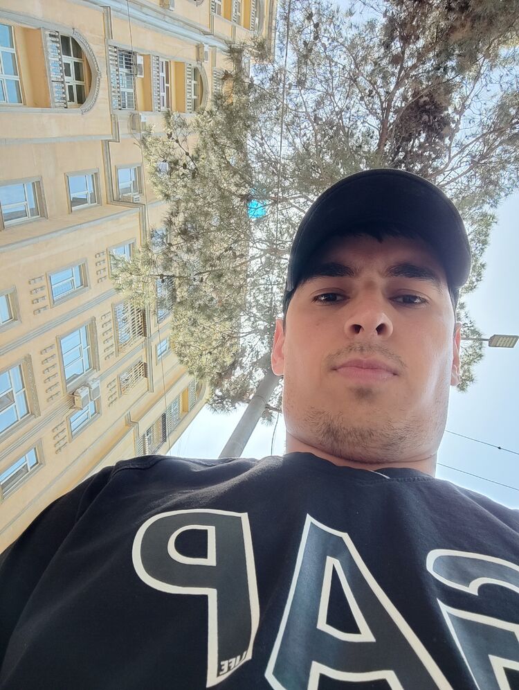  52358332  , 27 ,    