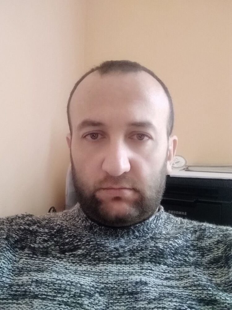 ���� 18686942 ������� George, 40 ���, ���� ���������� � ������������