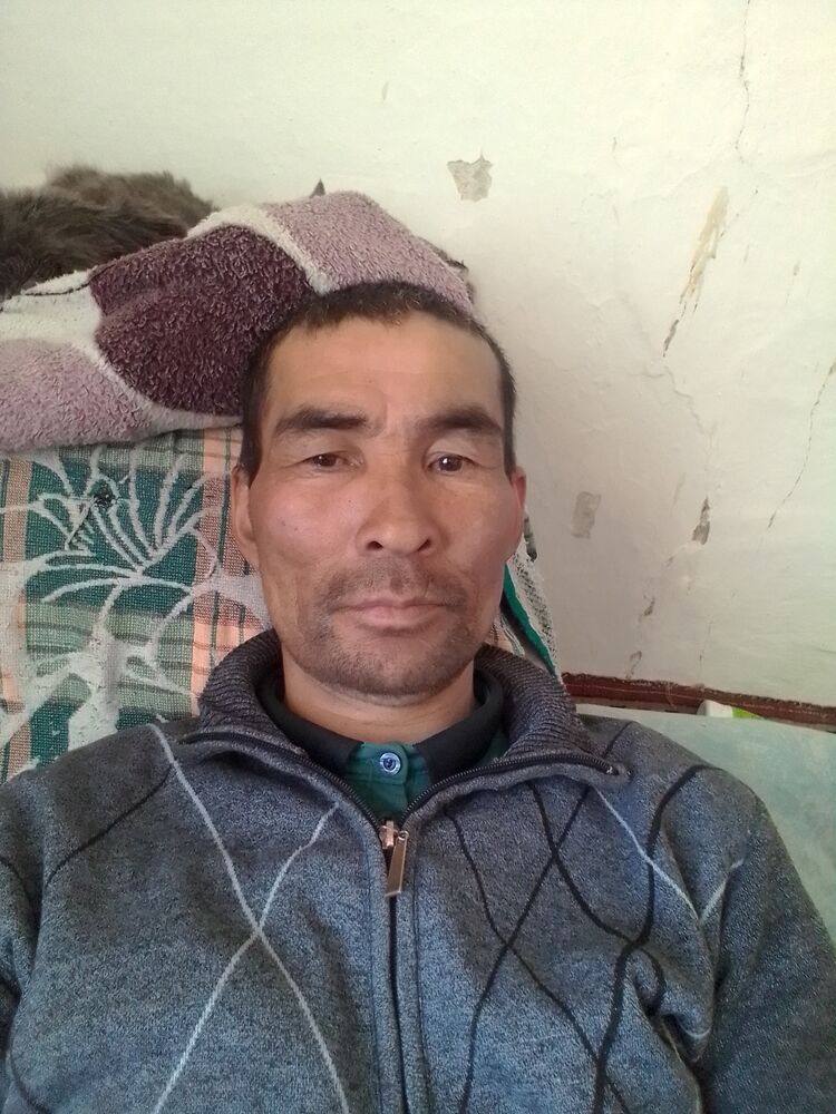  25427112  Kayrat, 52 ,    