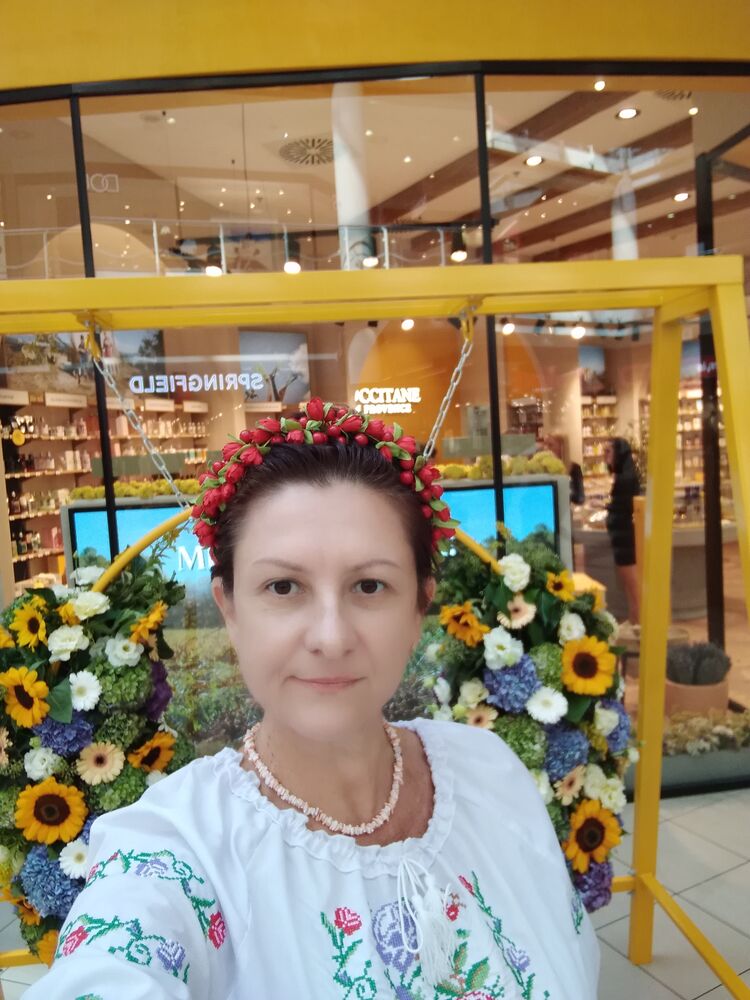  31256932  Bozhena, 45 ,    
