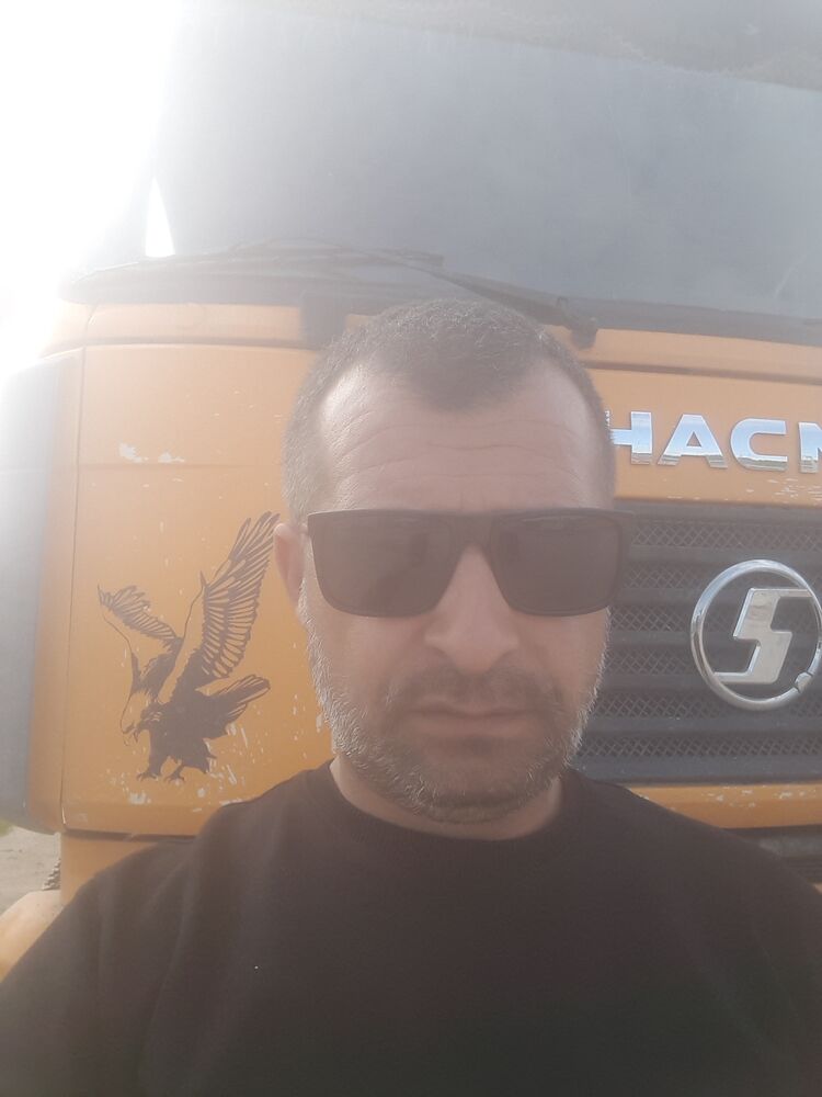  23068622  , 40 ,    