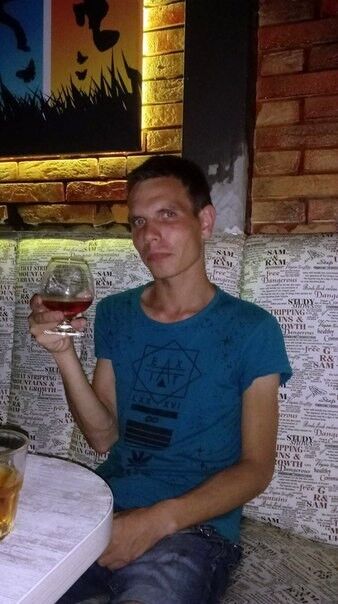  10030882  Alexey, 31 ,    