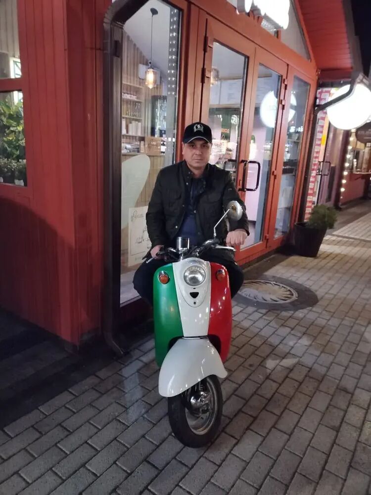  54153812  Sahet, 43 ,    