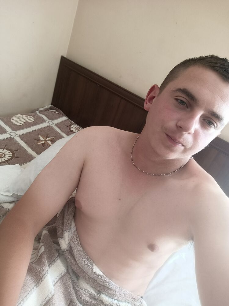  52090892  , 22 ,    