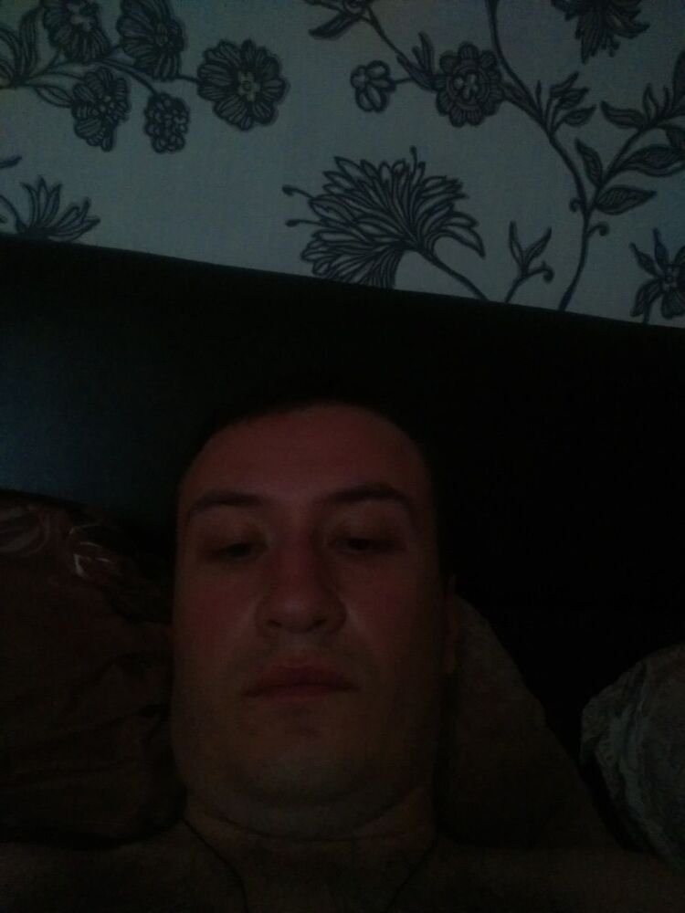  9877522  Gio, 34 ,    