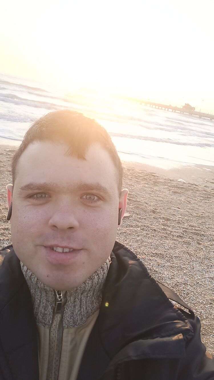  40467492  , 28 ,    