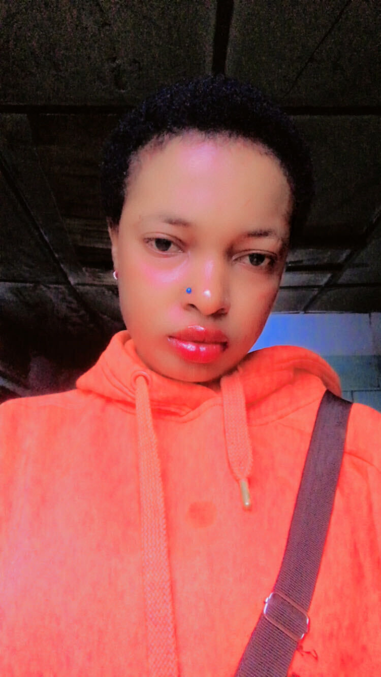  51777992  Esther dan, 28 ,    