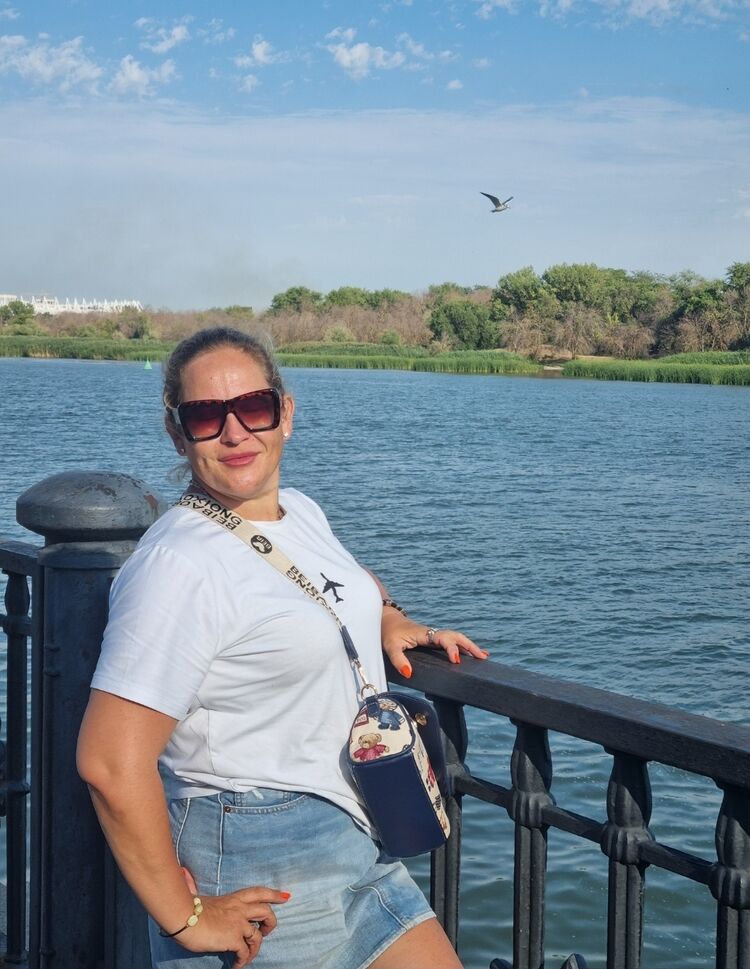  52898832  , 41 ,    --