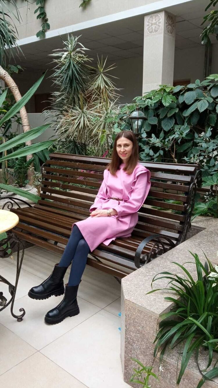  -,   Ksenia, 46 ,   