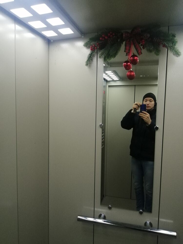  30200482  Juriy, 30 ,    