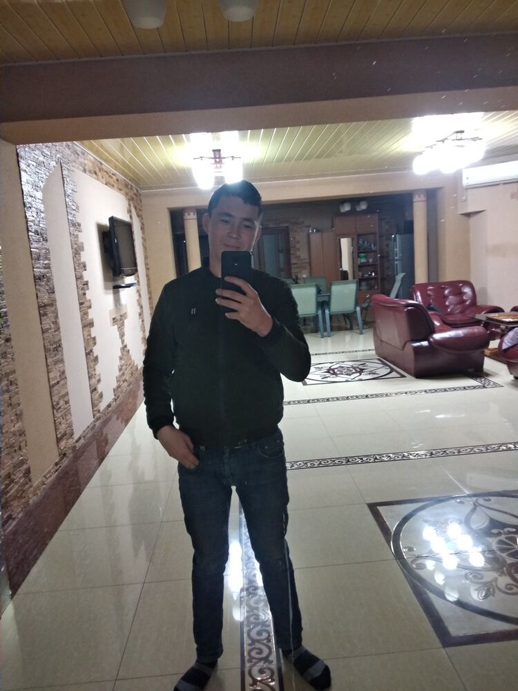  ,   Oybek, 28 ,   ,   , c 