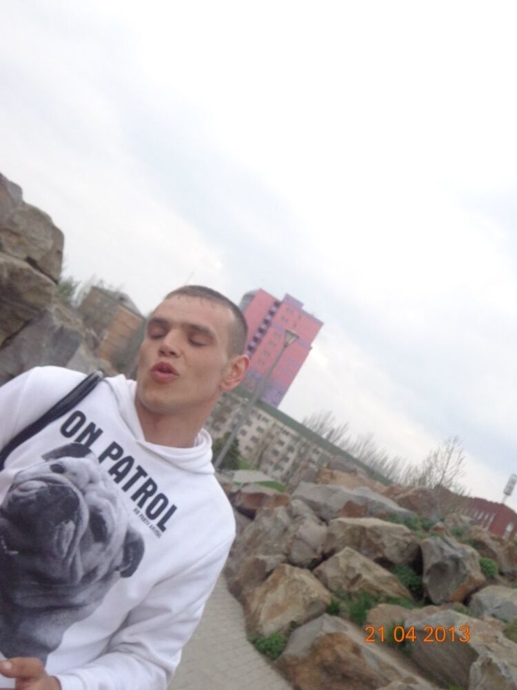 8870922  Vadim, 36 ,    
