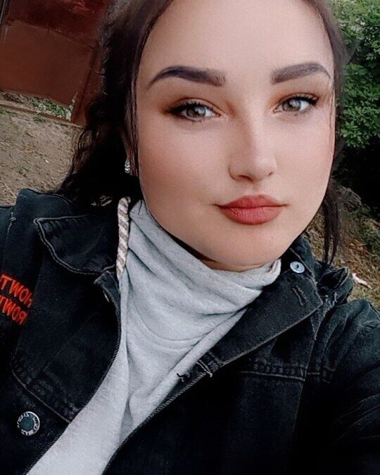  43406522  Lilia, 23 ,    