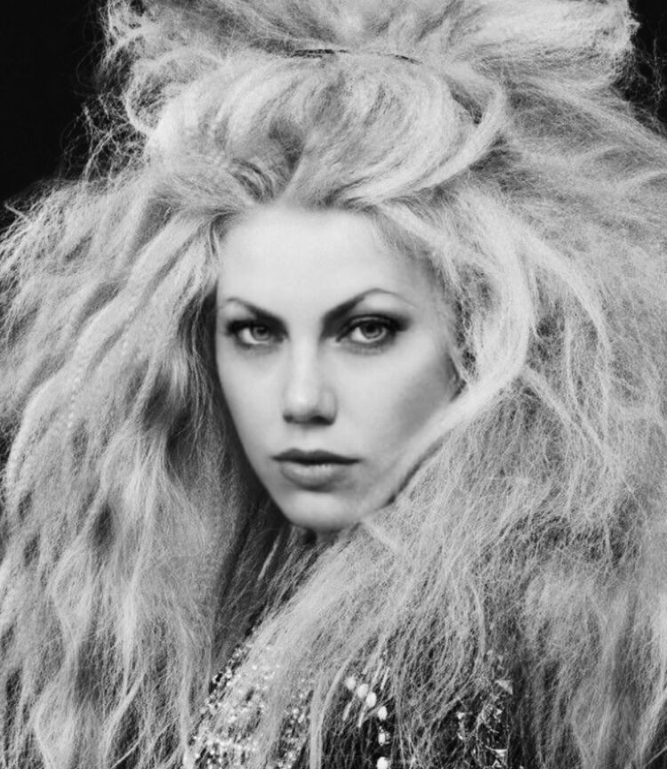  54148212  Titania, 50 ,    