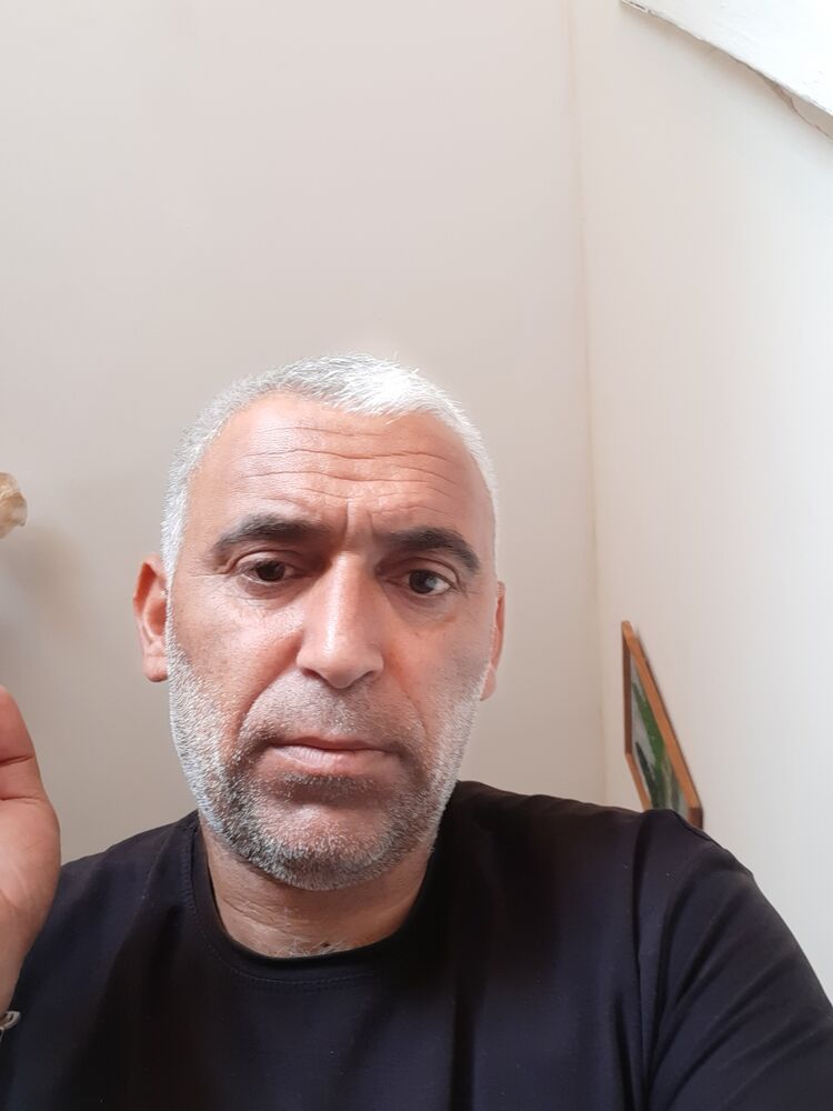  26870392  Hamlet, 47 ,    