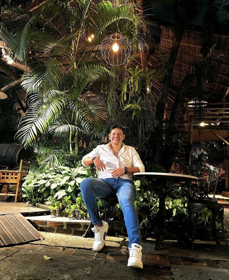  ,   Jorge, 38 ,   ,   