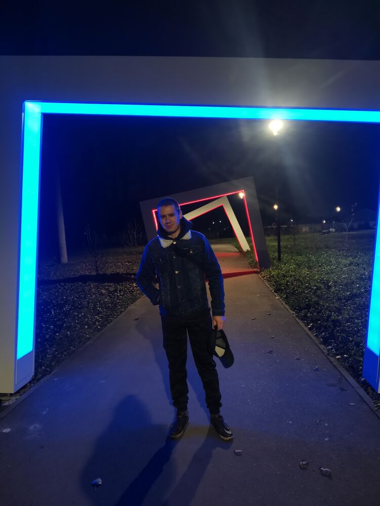  31810142  , 27 ,    
