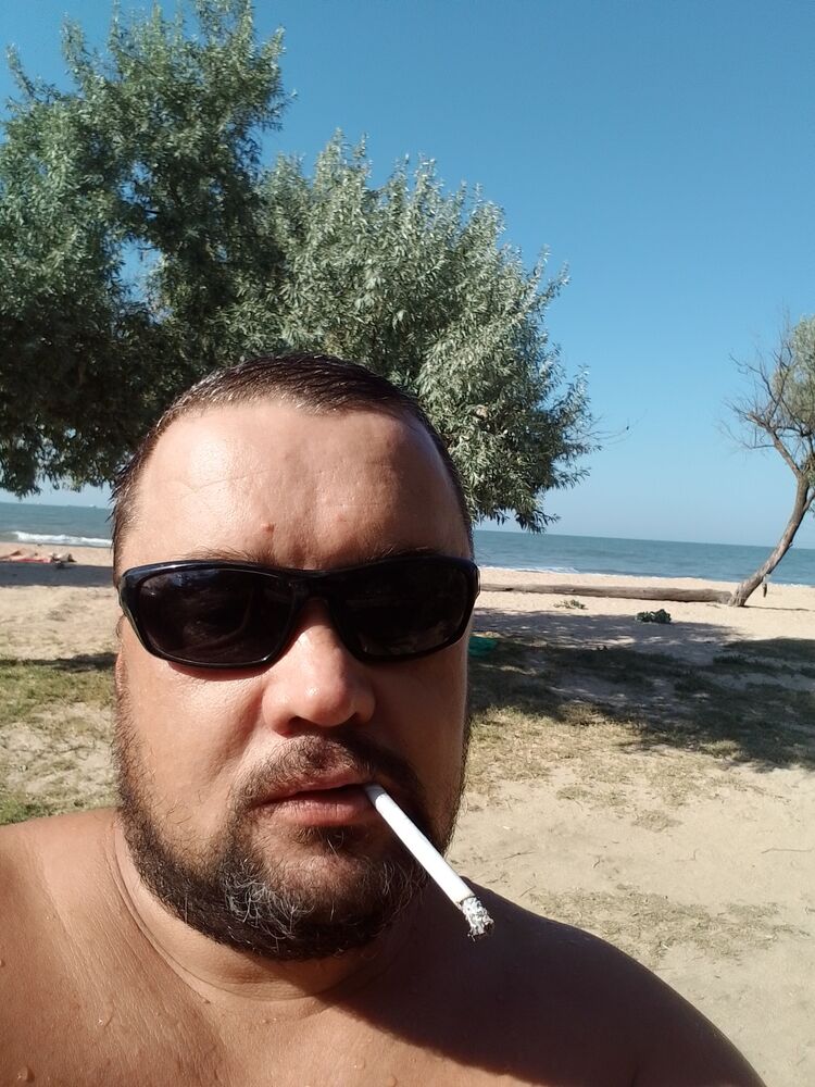  46303972  , 41 ,    
