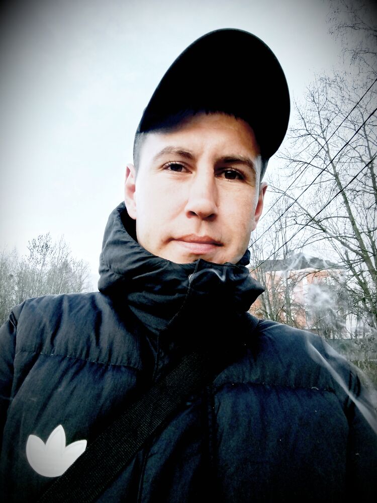  43041782  Vladimir, 35 ,    