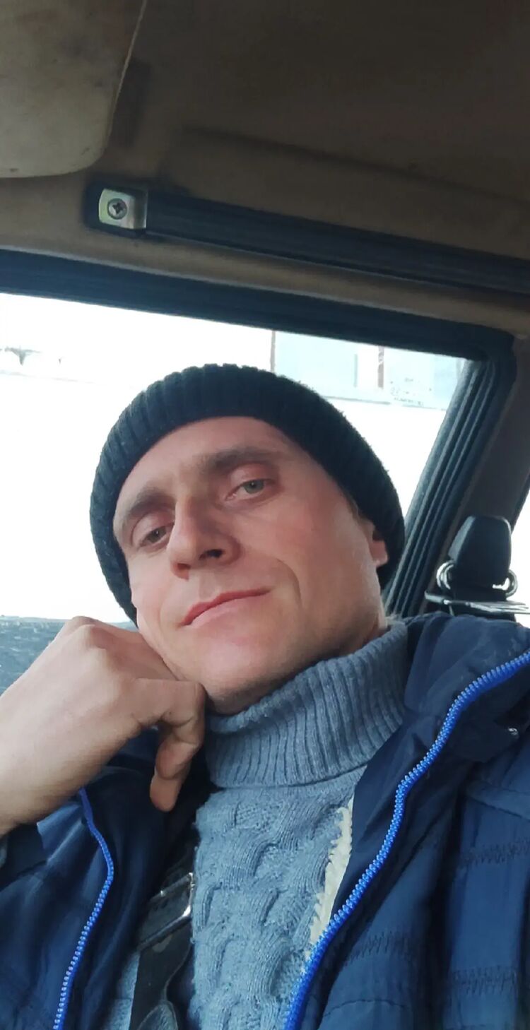  53352662  Oleg, 39 ,    