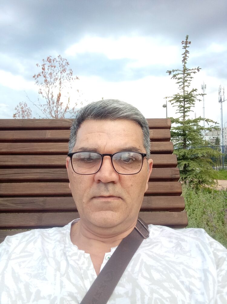  36682132  , 49 ,    -