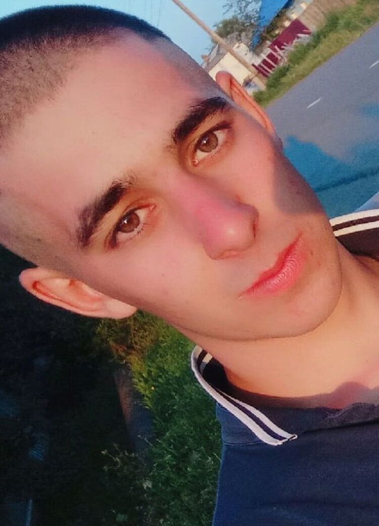  41639692  , 24 ,    